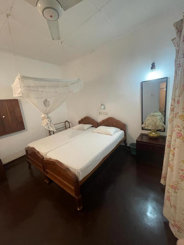 Kandy Inn Madugalle'S Family Guest House Buitenkant foto