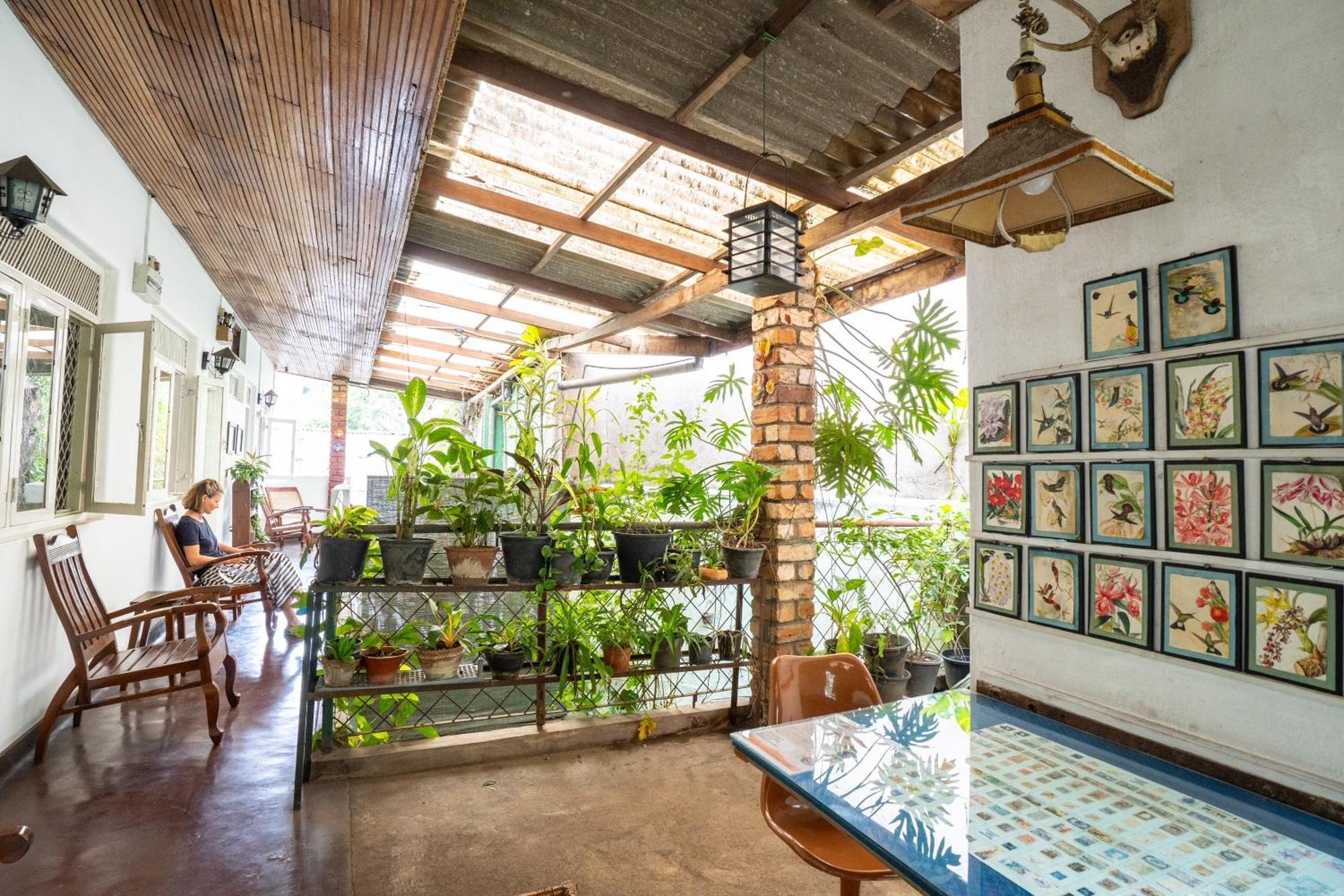 Kandy Inn Madugalle'S Family Guest House Buitenkant foto