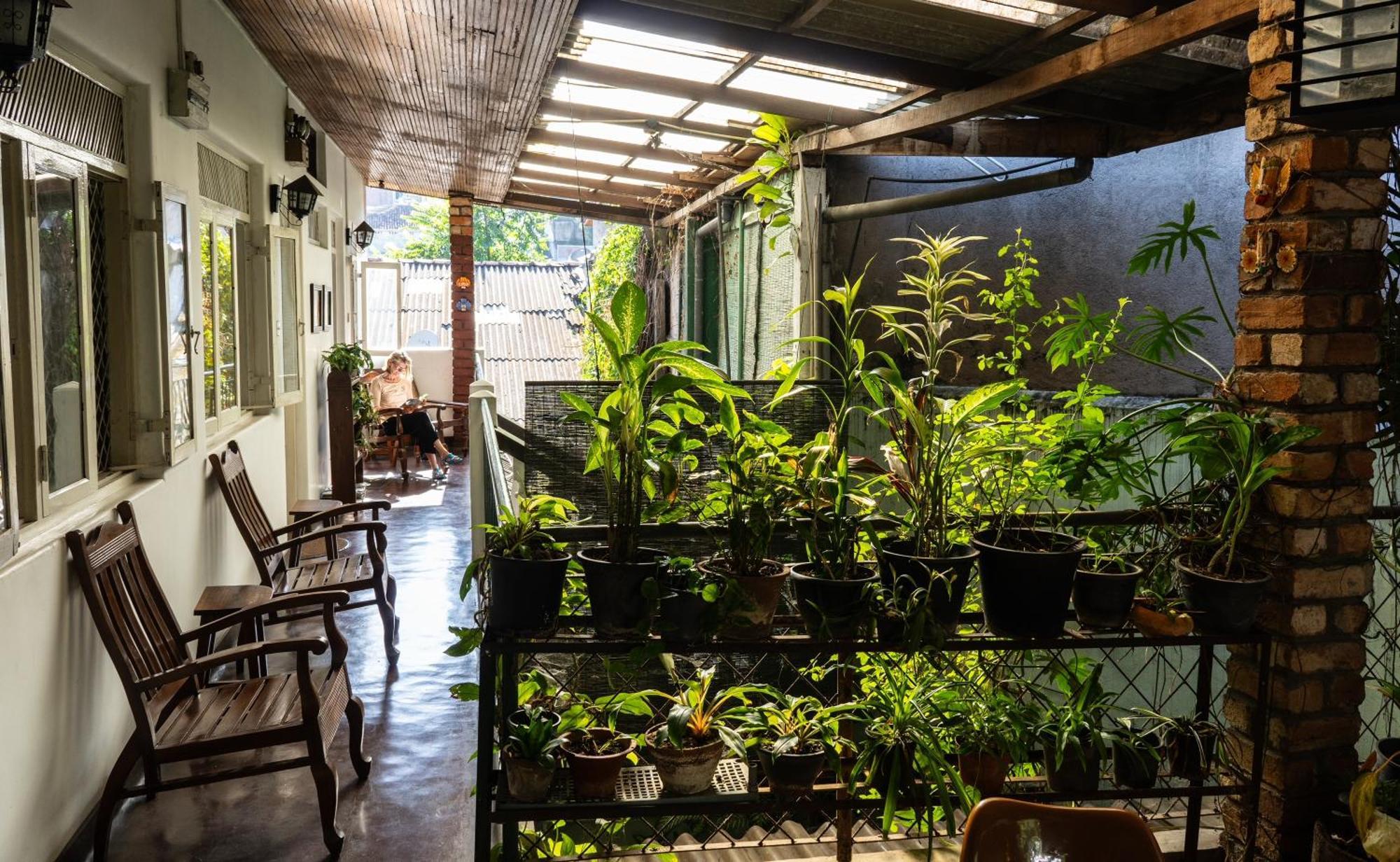 Kandy Inn Madugalle'S Family Guest House Buitenkant foto