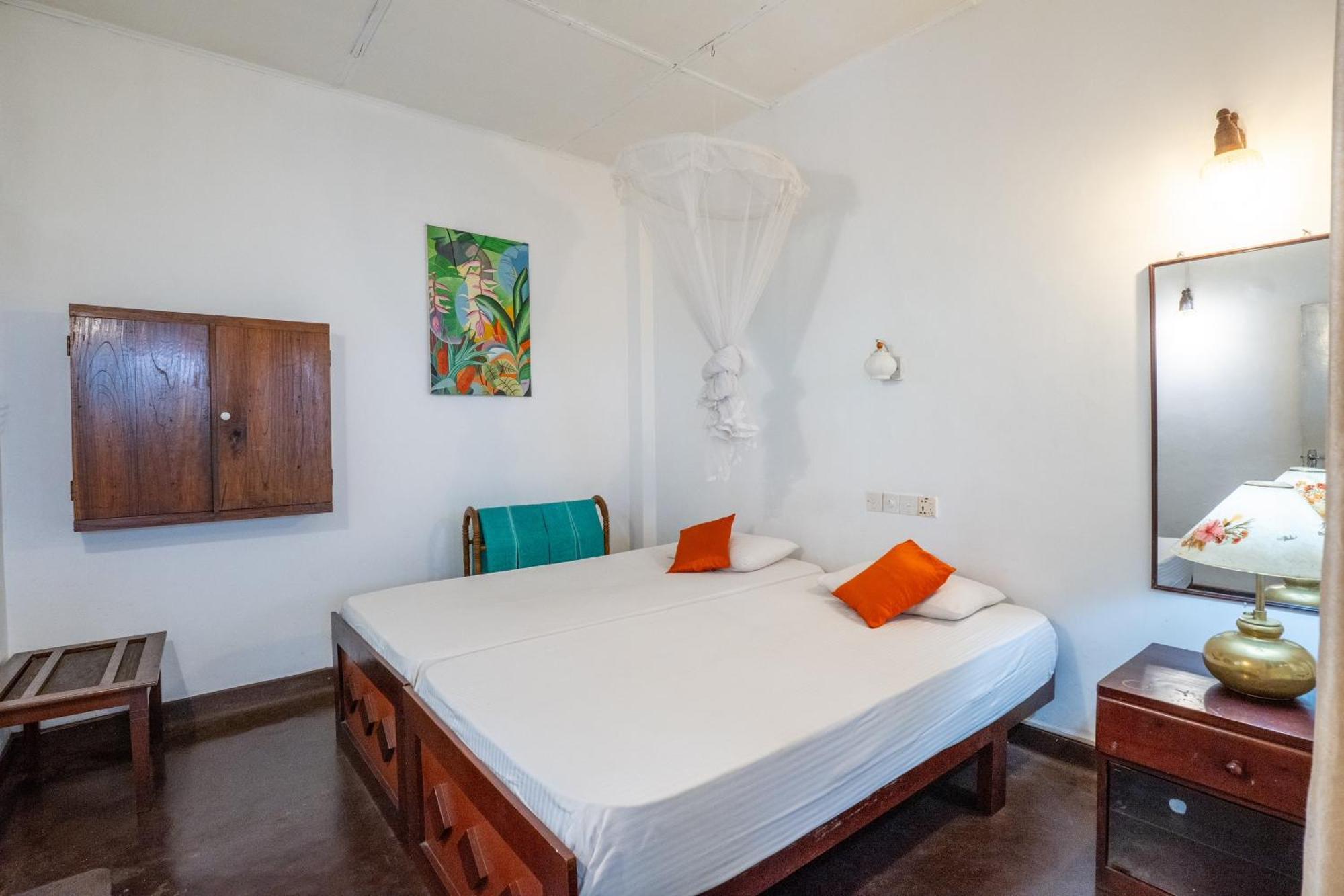 Kandy Inn Madugalle'S Family Guest House Buitenkant foto