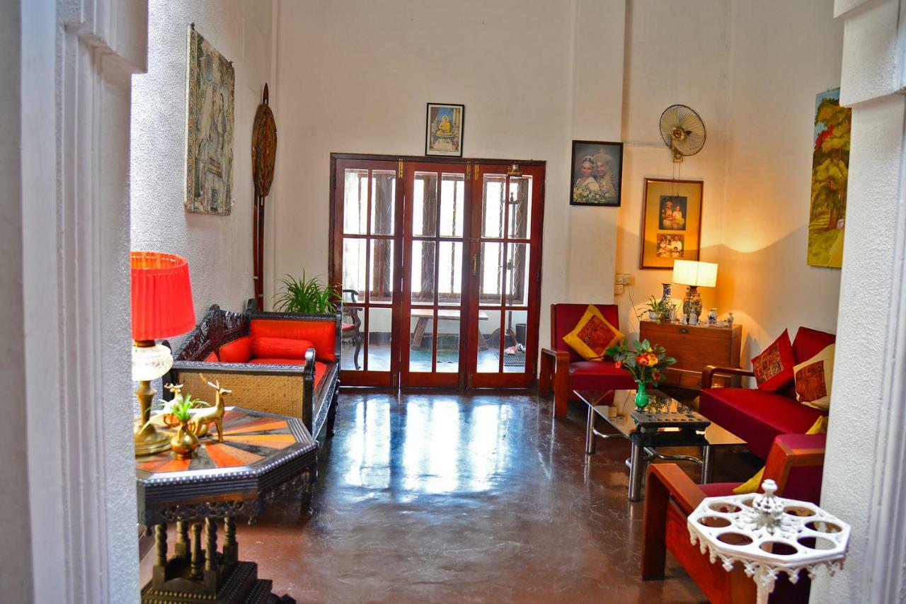 Kandy Inn Madugalle'S Family Guest House Buitenkant foto